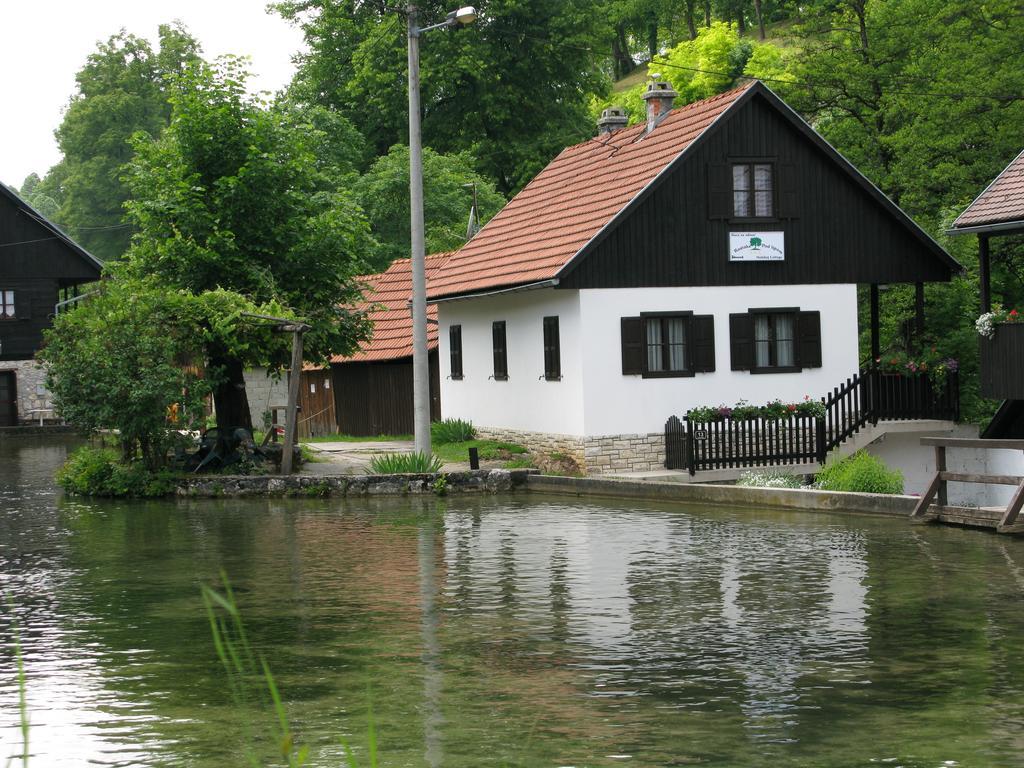 Holiday House Rastoke Pod Lipom สลูน ภายนอก รูปภาพ